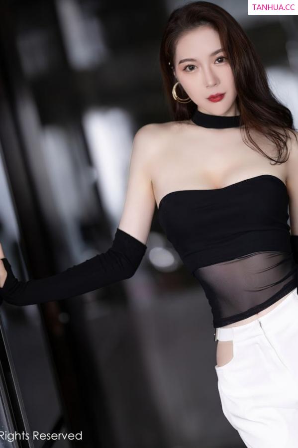 梦心玥  [XiuRen]高清写真图 2022.08.24 No.5487 梦心玥第9张图片